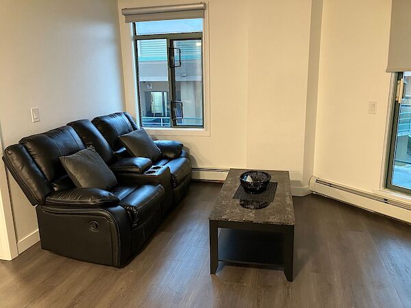 Calgary 1 bedroom Condo Unit for rent. Property photo: 553178-2