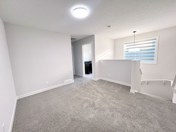 Calgary 3 bedrooms Duplex for rent. Property photo: 553569-3