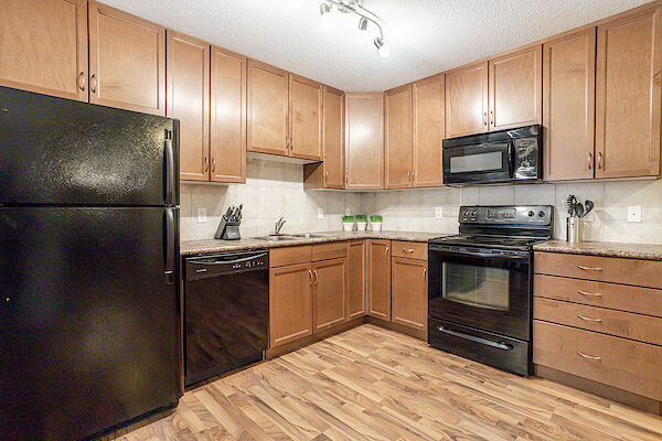 Edmonton 3 bedrooms Condo Unit for rent. Property photo: 554185-3