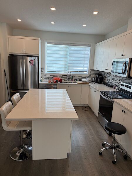 Calgary 3 bedrooms Main Floor for rent. Property photo: 554753-2