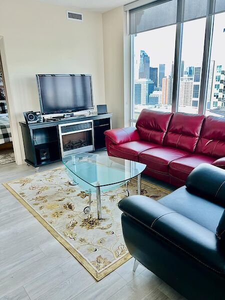 Calgary 2 bedrooms Condo Unit for rent. Property photo: 555641-2