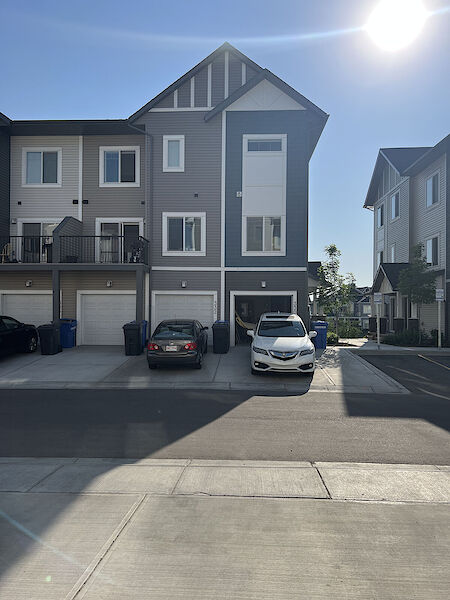 House+Exterior+view+with+balcony Airdrie 3 bedrooms Townhouse for rent. Property photo: 555875-2