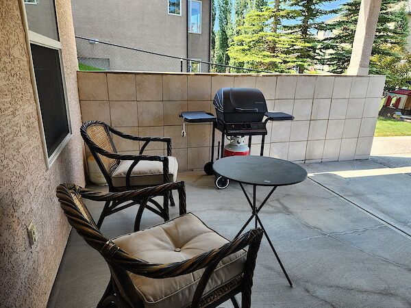 Patio Calgary 2 bedrooms Basement for rent. Property photo: 556697-3