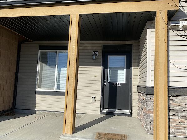 Airdrie 2 bedrooms Townhouse for rent. Property photo: 556767-3