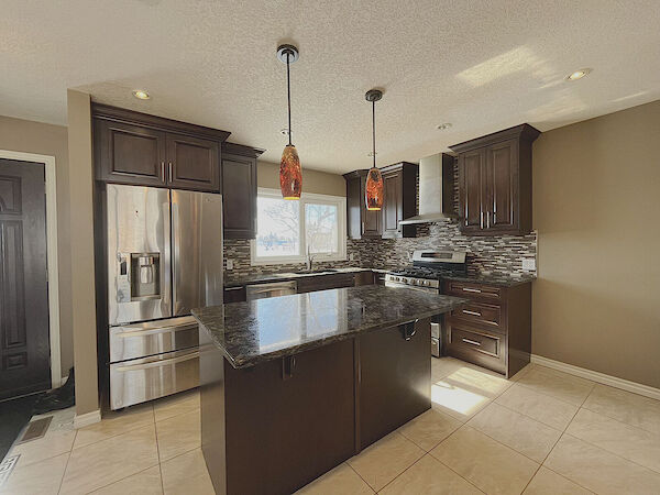 Calgary 2 bedrooms Main Floor for rent. Property photo: 557020-2
