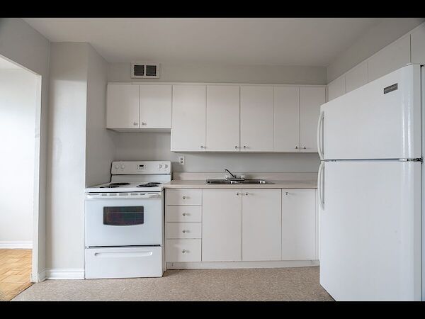 Toronto 1 bedrooms Apartment for rent. Property photo: 557358-2