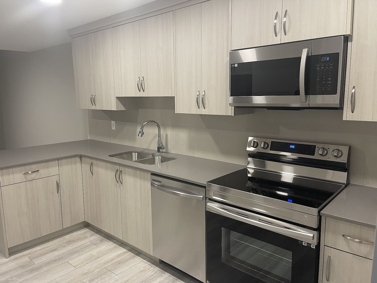 Calgary 2 bedrooms Basement for rent. Property photo: 558565-1