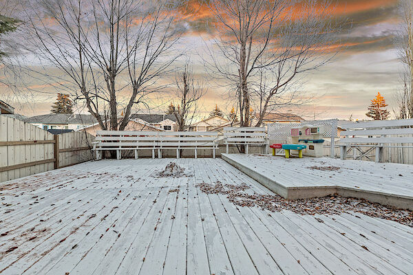 Calgary 3 bedrooms Main Floor for rent. Property photo: 558741-2
