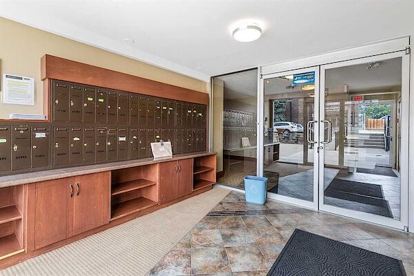Calgary 1 bedroom Condo Unit for rent. Property photo: 559637-3