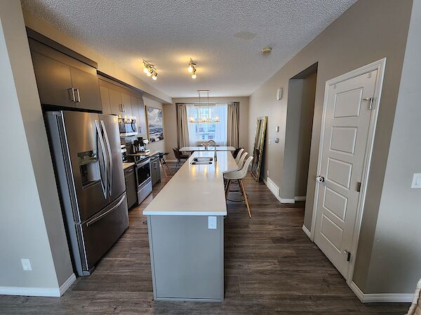 Edmonton 3 bedrooms Townhouse for rent. Property photo: 559882-2