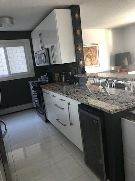 Calgary 2 bedrooms Condo Unit for rent. Property photo: 560092-2