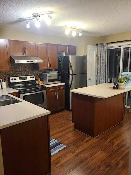 Edmonton 3 bedrooms Townhouse for rent. Property photo: 560178-3