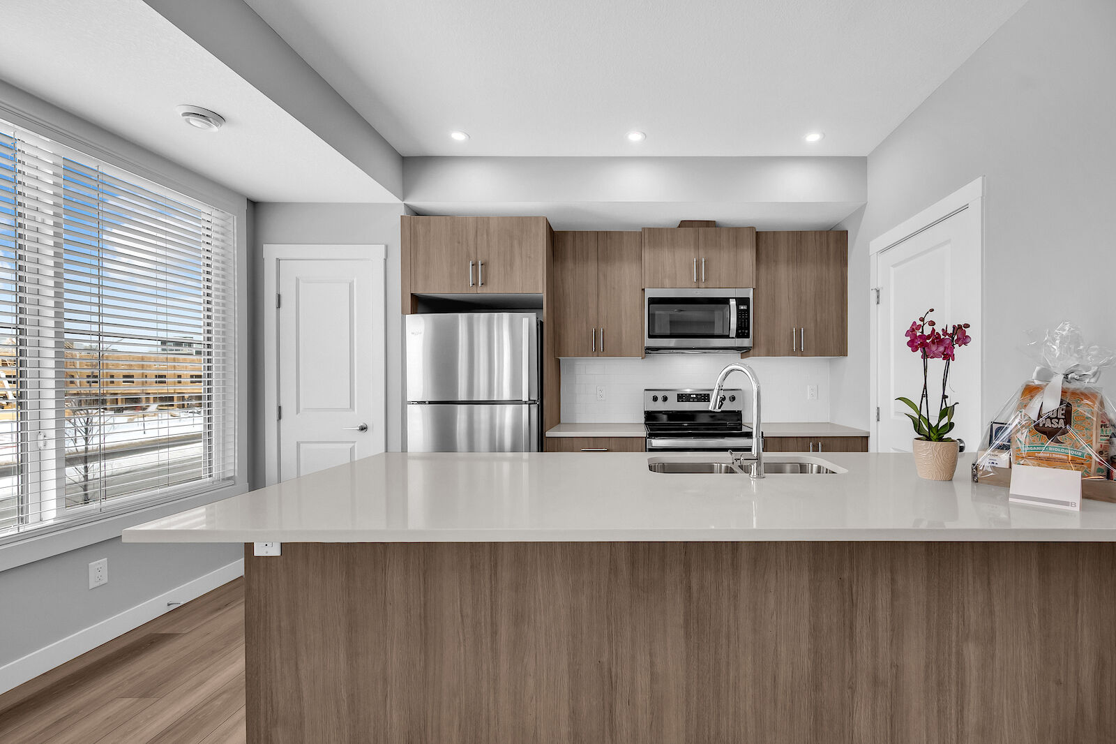 Calgary 2 bedrooms Townhouse for rent. Property photo: 560835-1