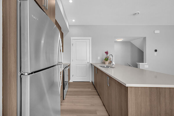 Calgary 2 bedrooms Townhouse for rent. Property photo: 560835-2