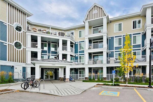 Calgary 2 bedrooms Condo Unit for rent. Property photo: 560836-2