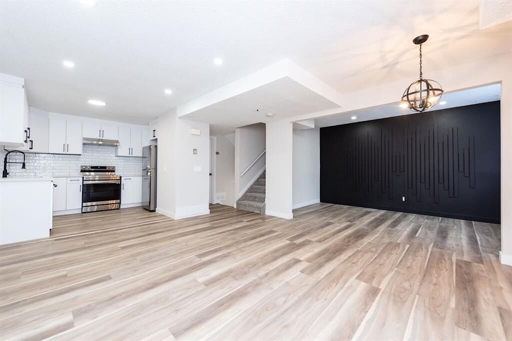 Calgary 2 bedrooms Townhouse for rent. Property photo: 561288-1