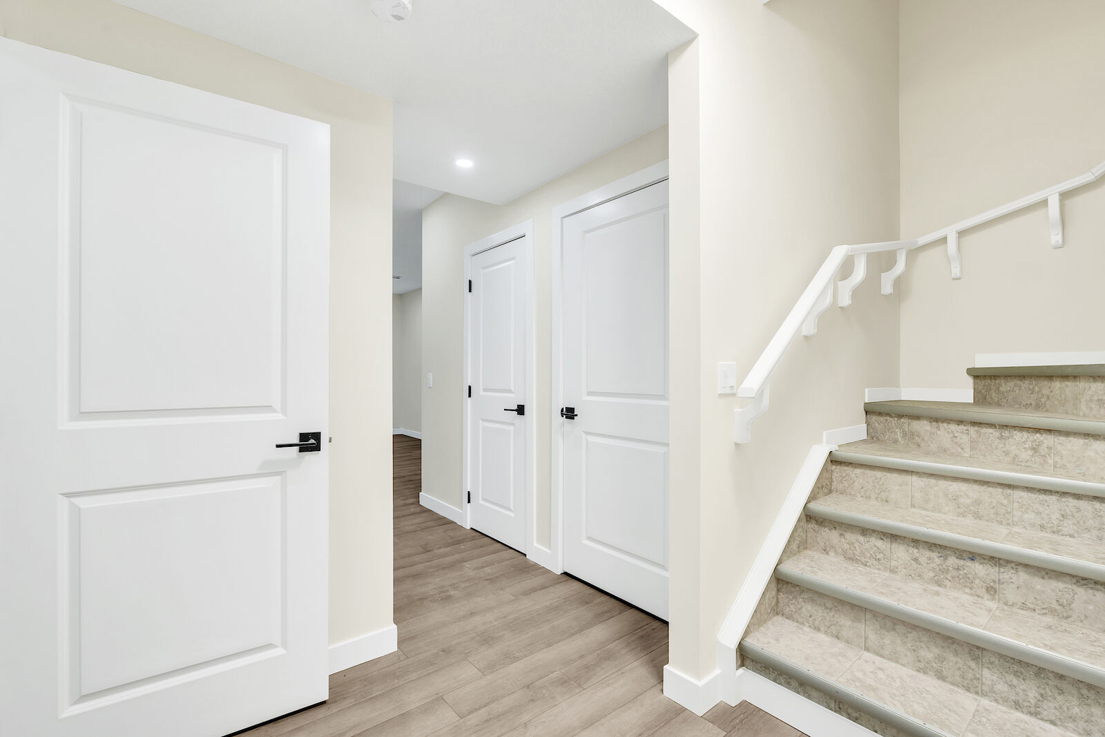 Calgary 1 bedroom Basement for rent. Property photo: 561622-1