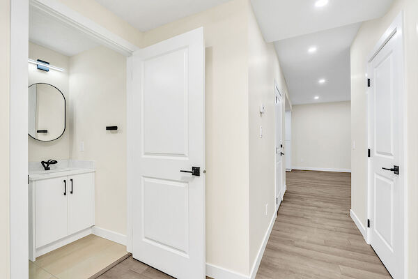 Calgary 1 bedroom Basement for rent. Property photo: 561622-2