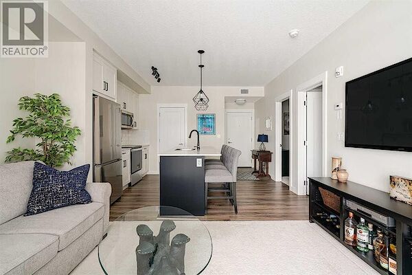 Calgary 2 bedrooms Condo Unit for rent. Property photo: 561731-2