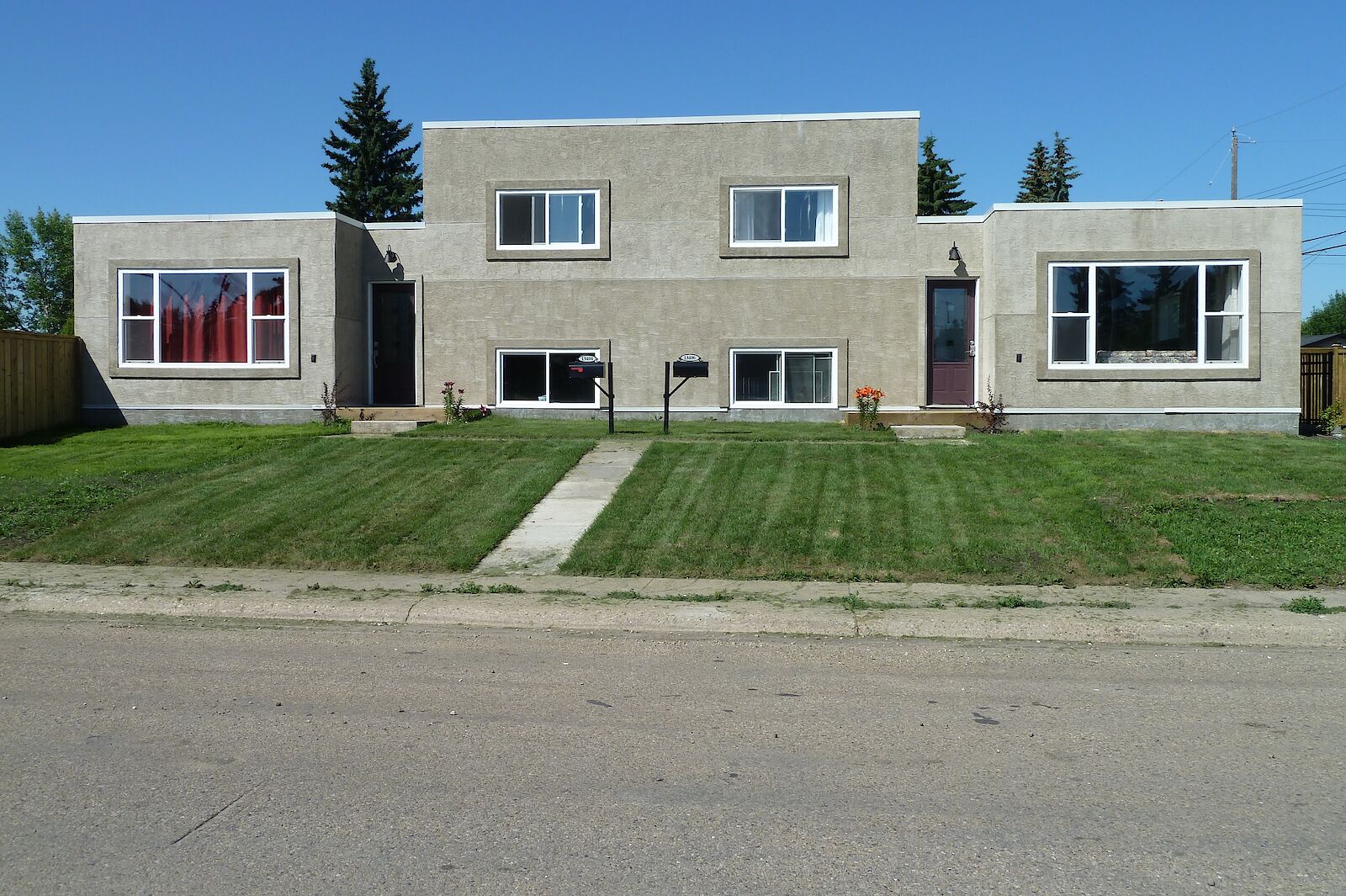 Edmonton 2 bedrooms Main Floor for rent. Property photo: 561763-1