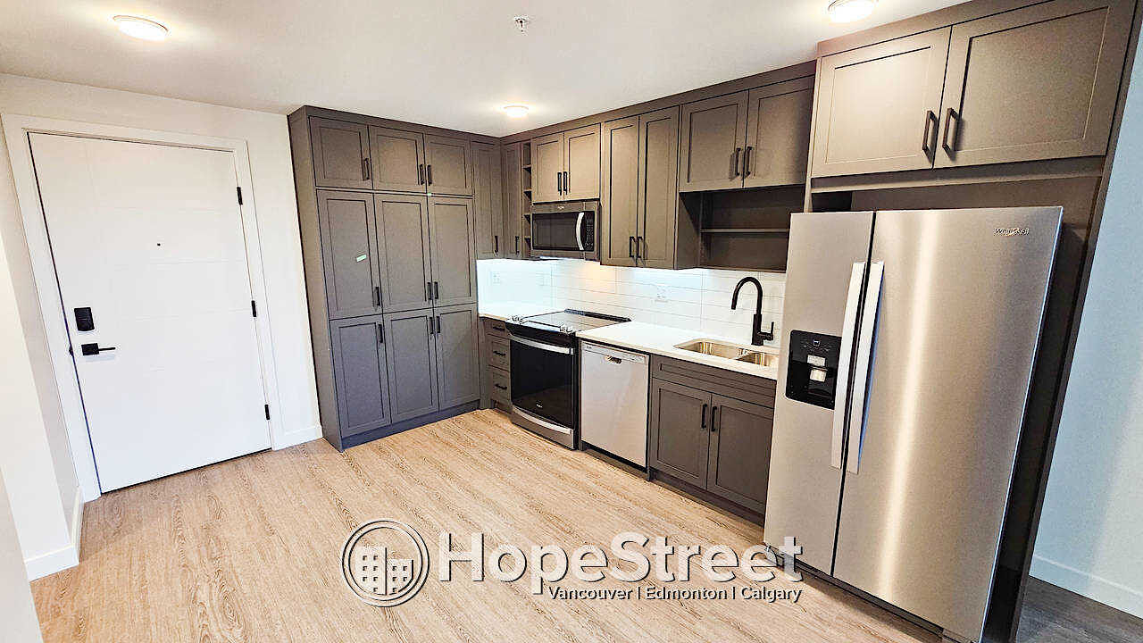 Calgary 2 bedrooms Condo Unit for rent. Property photo: 561827-1