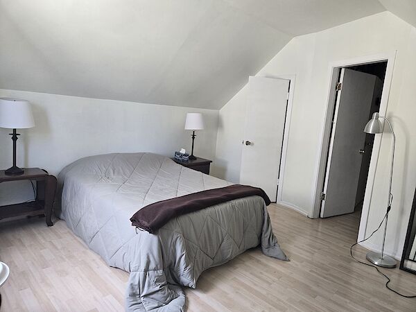 Edmonton 1 bedroom Room For Rent for rent. Property photo: 562204-3