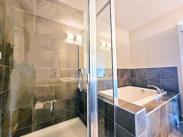 Edmonton 3 bedrooms House for rent. Property photo: 563105-3
