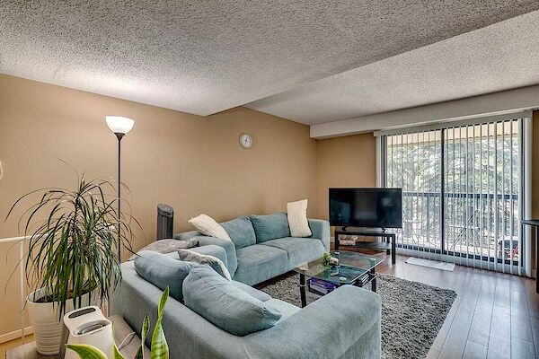 Calgary 2 bedrooms Townhouse for rent. Property photo: 564020-2