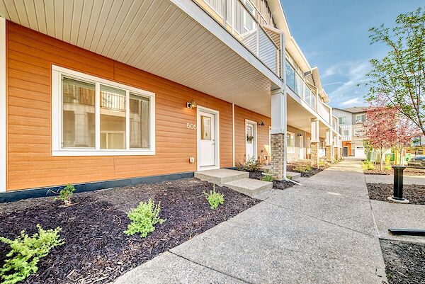 Calgary 4 bedrooms Townhouse for rent. Property photo: 564096-3