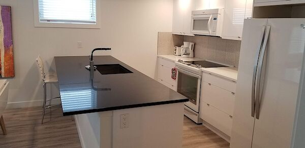 Calgary 2 bedrooms Condo Unit for rent. Property photo: 564195-3