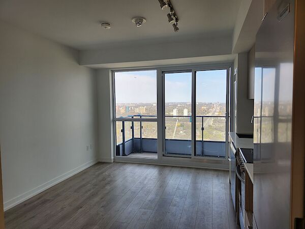 Toronto studio Apartment for rent. Property photo: 564444-2
