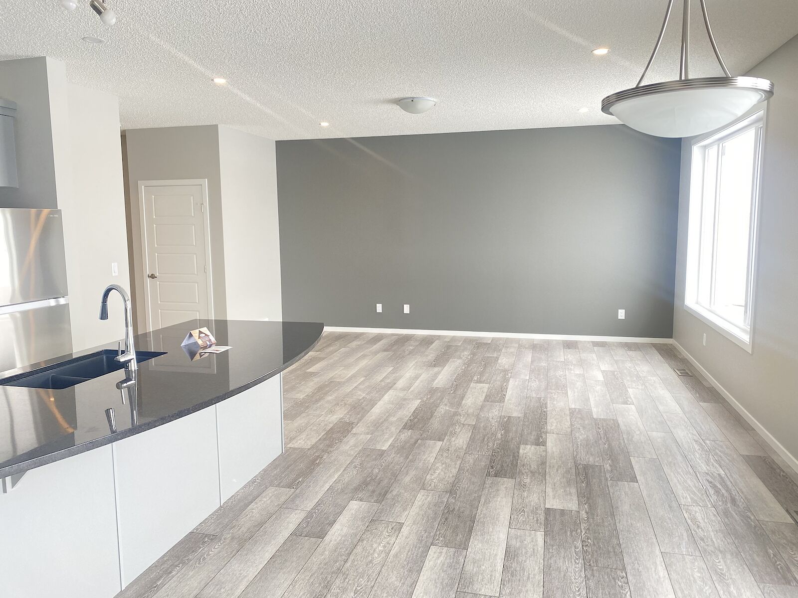 Edmonton 3 + Den bedrooms House for rent. Property photo: 564881-1