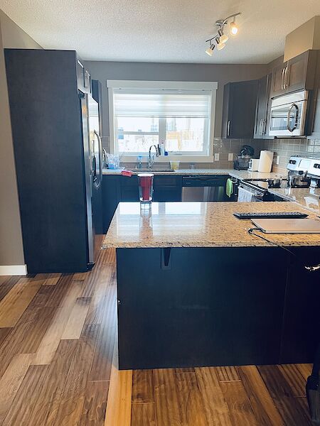 Calgary 2 + Den bedrooms Townhouse for rent. Property photo: 565105-2