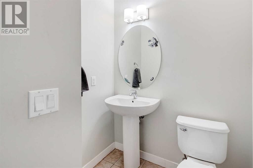 Airdrie 2 bedrooms Townhouse for rent. Property photo: 565920-1