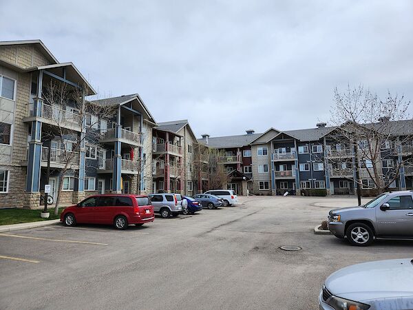 Airdrie 1 bedroom Condo Unit for rent. Property photo: 566636-2