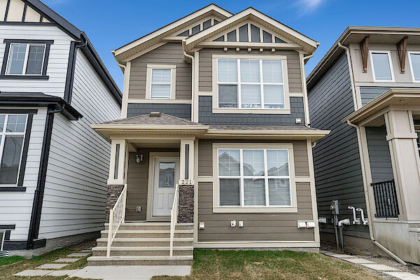 Calgary 4 + Den bedrooms Main Floor for rent. Property photo: 566829-2