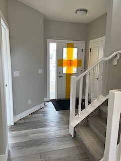 Calgary 4 + Den bedrooms Main Floor for rent. Property photo: 566829-3