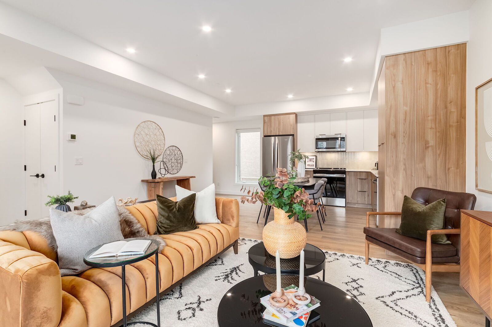 Calgary 3 bedrooms Townhouse for rent. Property photo: 566909-1