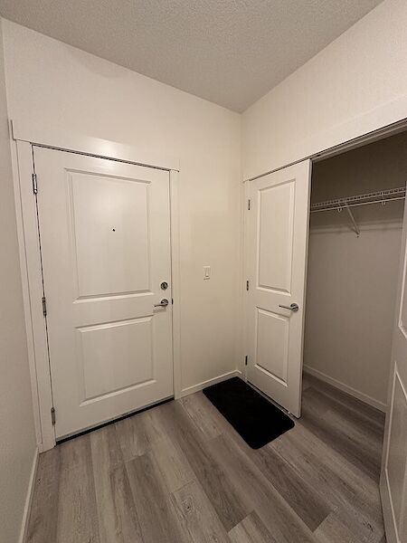 Calgary 2 bedrooms Condo Unit for rent. Property photo: 566973-3