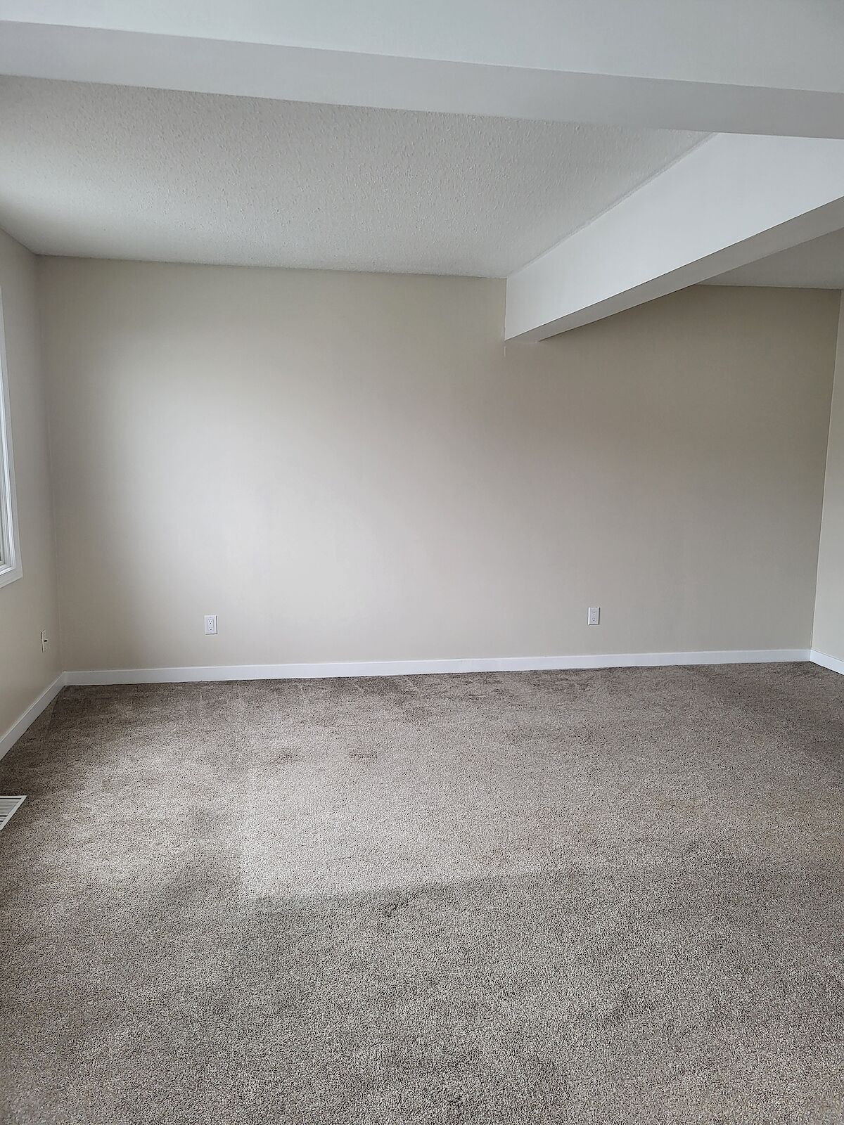 Edmonton 2 bedrooms Townhouse for rent. Property photo: 567007-1