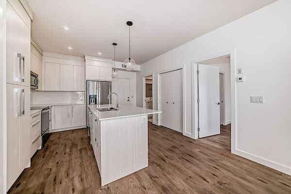 Calgary 2 bedrooms Condo Unit for rent. Property photo: 567511-3
