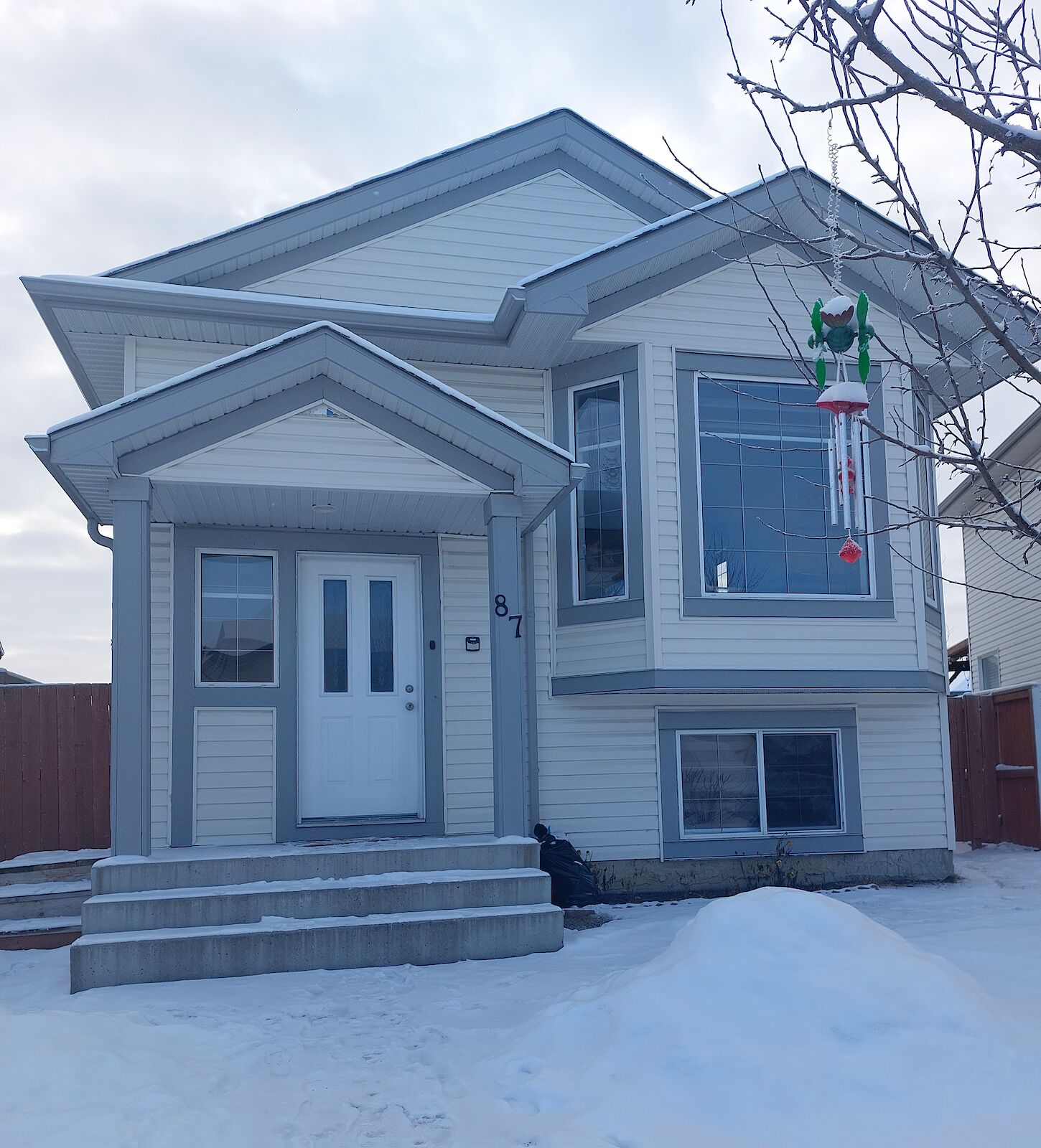 Calgary 3 bedrooms House for rent. Property photo: 567635-1