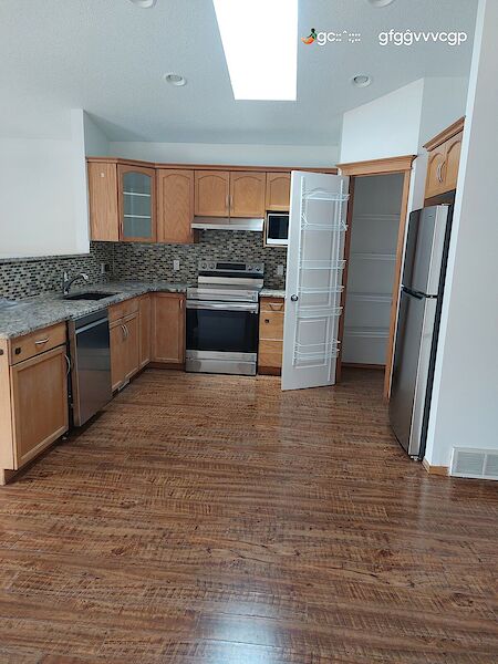Calgary 3 bedrooms House for rent. Property photo: 567635-3