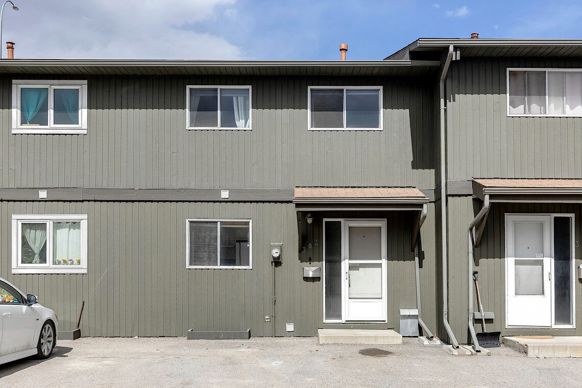 Calgary 3 bedrooms Townhouse for rent. Property photo: 568075-1