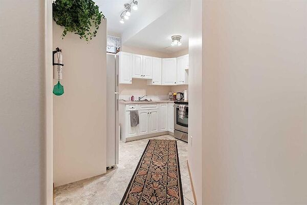 Calgary 1 bedroom Basement for rent. Property photo: 568230-2