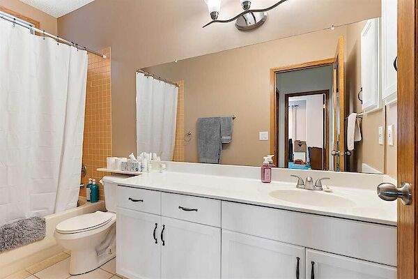 Calgary 1 bedroom Basement for rent. Property photo: 568230-3