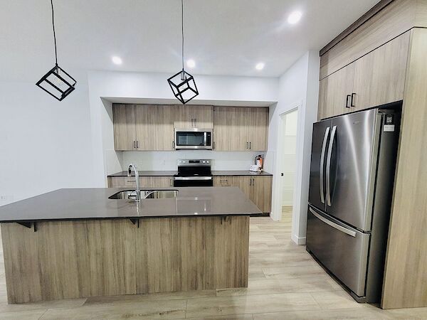 Calgary 4 bedrooms House for rent. Property photo: 568581-3