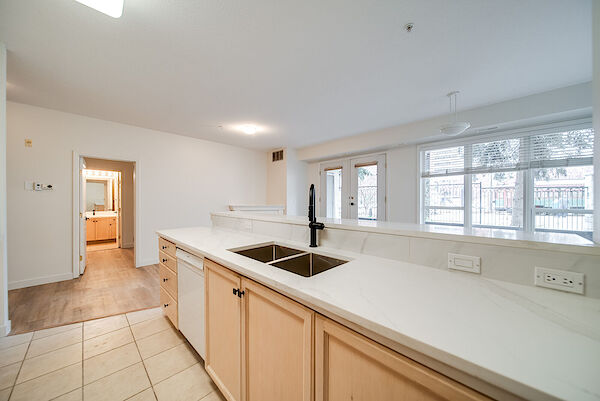 Edmonton 2 bedrooms Apartment for rent. Property photo: 569058-2