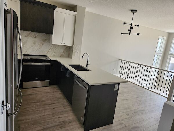 Calgary 4 bedrooms House for rent. Property photo: 569255-3