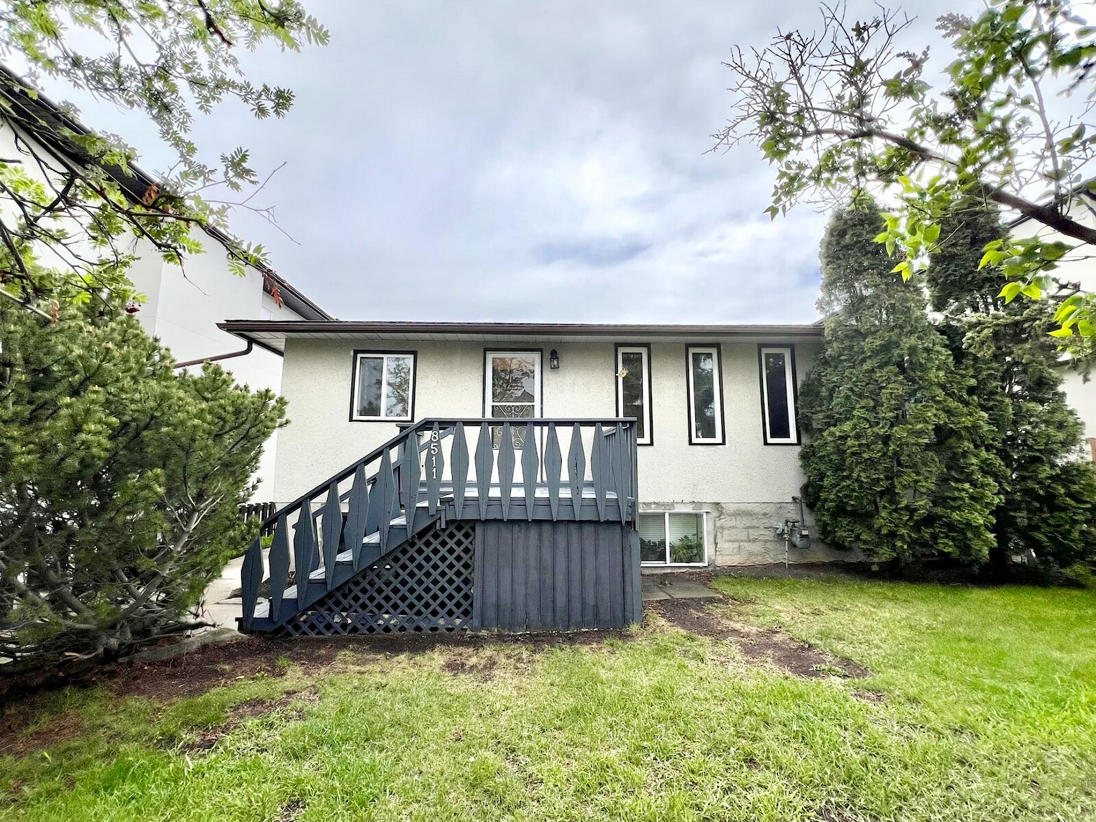 Calgary 2 + Den bedrooms Main Floor for rent. Property photo: 569453-1